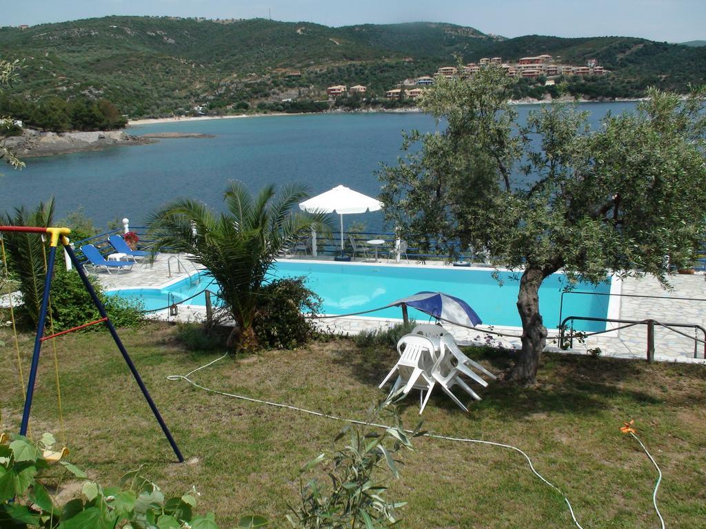 Assa Inn Pyrgadikia Exterior photo