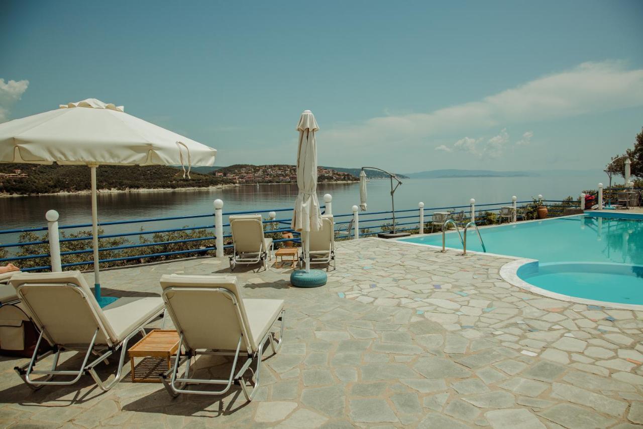 Assa Inn Pyrgadikia Exterior photo
